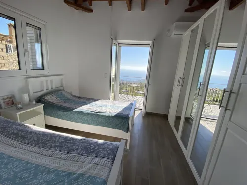 Rapunzel's tower stone house with incredible 180° sea view 5min drive to the beach