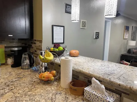 Natural Green Oasis conveniently near Route 66. Отели в г. Глендора