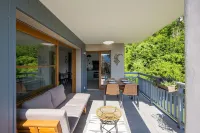 Les Pieds Dans L'eau - Talloires, Lac D'annecy Hotels in Talloires