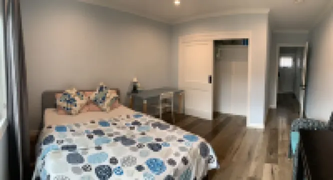 Guest Place in Pasadena w/ Private Entrance