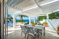 Tropical oceanfront villa, full AC, private pool, great diving and snorkeling
