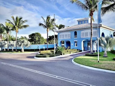 Breathtaking Poolfront 3-Bedroom Condo, Just 8-Min Walk to Pristine Beach!