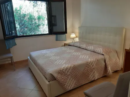 Casa Alvino Castiglione della Pescaia Roccamare, private beach Отели рядом с достопримечательностью «Minimarket G.F.S»