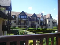 Appartement en Normandie a 50 m de la Mer, Idéal Pour les Familles Hotels in Ouistreham