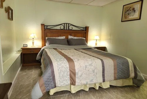 Serene, Spacious Lakefront Home in a Quiet Cove