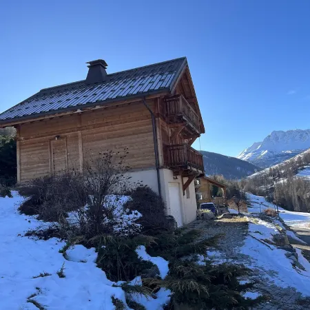 Luxury chalet 160 m2 for 10 people, shuttle bus at 50m, 3mn from the lifts