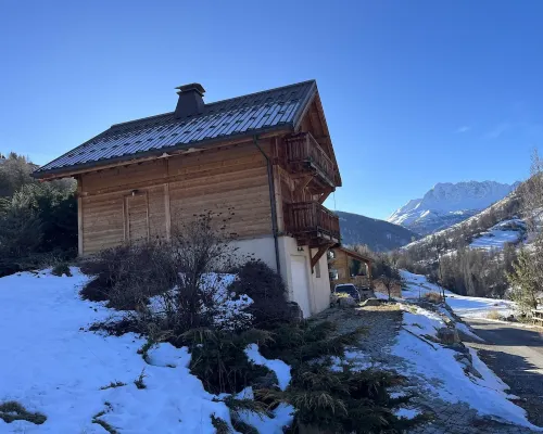Luxury chalet 160 m2 for 10 people, shuttle bus at 50m, 3mn from the lifts Hotele w: Vars