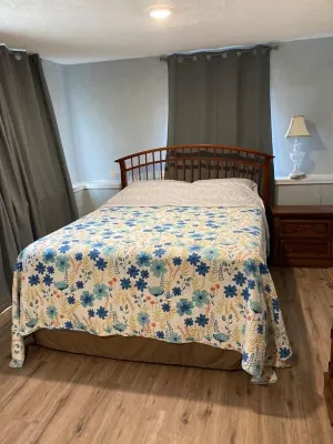 SPACIOUS COZY HOME 5BD/2BTH SLEEPS 11 CLOSE TO THE BEACHES