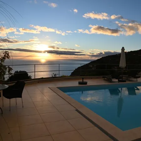 Casa Oliva-Vista Mar2: Designer apartment garden level, top location, heated pool