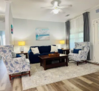 2nd Floor Walk-up.  Close to Wedding Venues, Restaurants and More!