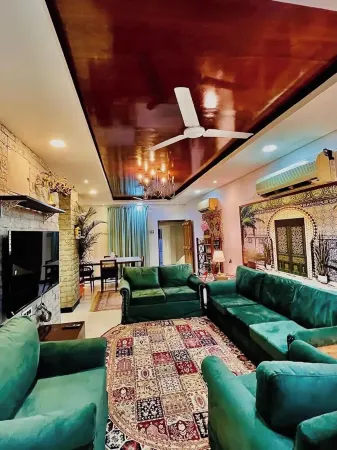 Aesthetic 2B apt in Banjara Hills, done up in a comfy eclectic and antique style Отели рядом со станцией Secunderabad Junction Railway Station