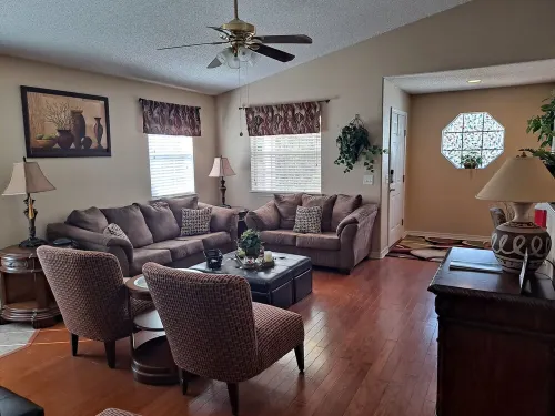 Cozy Dream Cottage/short distance from beautiful white sand beaches