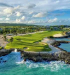 COZIEST 2 BEDROOM LOFT WITH PRIVATE BEACH AT CAP CANA