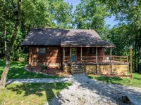 Unwind & Refresh at Memories Made Cabin Hotels in Ozark County