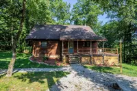 Unwind & Refresh at Memories Made Cabin