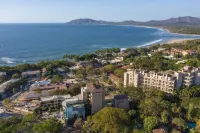 Luxury 2BR/2.5BA Condo in Tamarindo two blocks from the ocean w pool & elevator