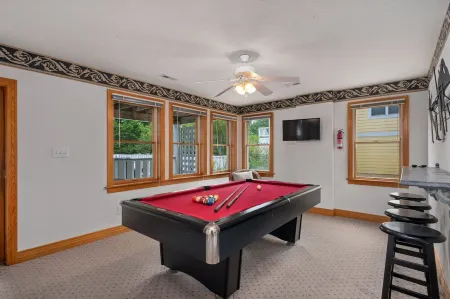 The Duck Social Отели рядом с достопримечательностью «Life is Good»