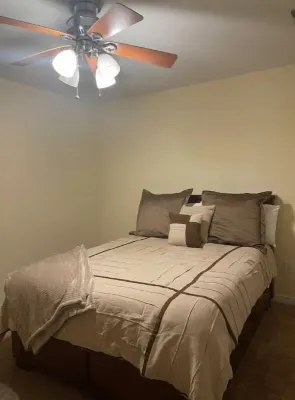 A spacious 3-bedroom townhouse with 2 1/2 baths. Hotels near Grace Bible Church