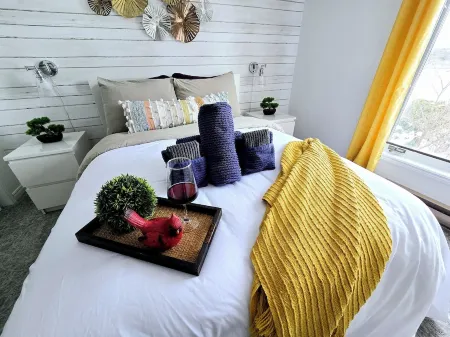 Welcome to Grandala Bay