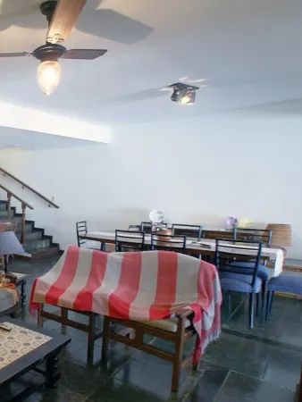 COMFORTABLE AND EQUIPPED HOUSE NEAR THE CENTER AND THE BEACH - 4 BEDROOMS (2 SUITES)