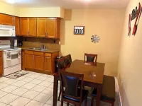 Lovely 2 Bedroom Condo With *Free Parking and WiFi*