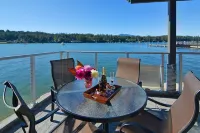 Vacation @ WATER'S EDGE Bayside Rental on Seabeck on the Hood Canal--Seabeck,WA