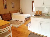 Black Bear Lodge Hotels in Lexington