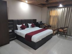 Hotel Ram Janki Palace