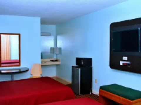 Relax Inn Front Royal Hotels in Warren County