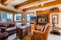 Updated 2 Br with View of Lifts 2 Bedroom Condo - No Cleaning Fee! by RedAwning Hotels in Crested Butte