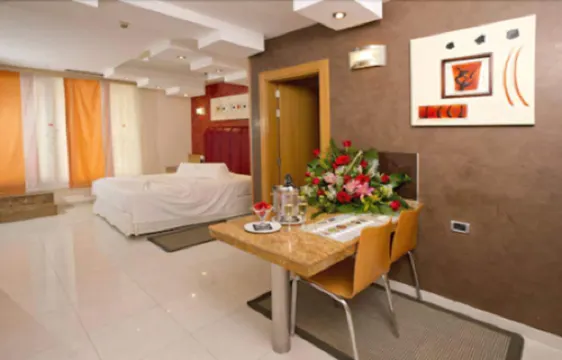 Zouk Hotel Hotels in Alcala de Henares