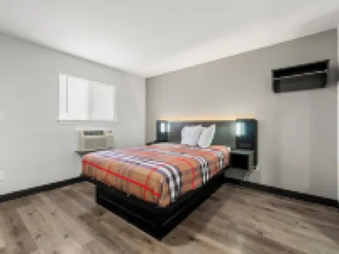 Southern Suites Kennesaw Hotels in Kennesaw