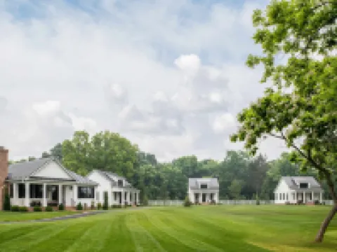 The Oaks Waterfront Hotels in Easton