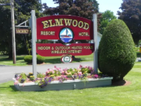Elmwood Resort Hotel Hotels in Wells