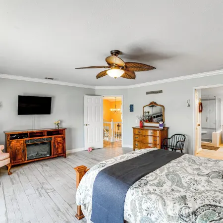 Pet-friendly Riverside Retreat w/ Private Spa!