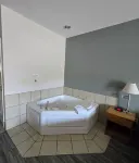 Whitesboro Inn & Suites - Hot Tub