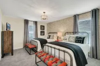 5 Bedroom Single Family Storey Lake Resort Close to Disney 4759
