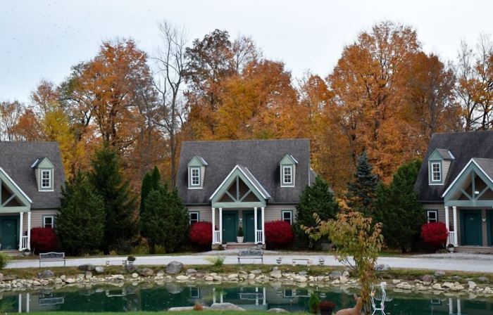 Spruce Hill Inn & Cottages