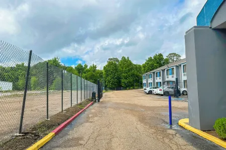 Relax Inn By Oyo Jackson MS Hwy 80 I-20 Отели рядом с достопримечательностью «Государственный университет Джексон»