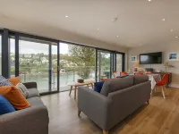 Junket Studio Hotels in Newton and Noss