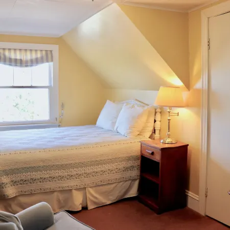 Shining Waters Country Inn