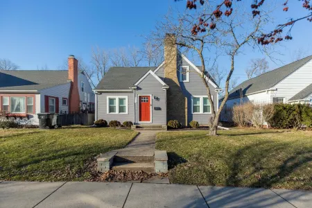 Luxury 4 BR 2 BA home walking distance to Notre DAme