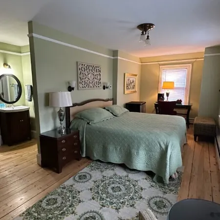 The Northport Inn & Lodge