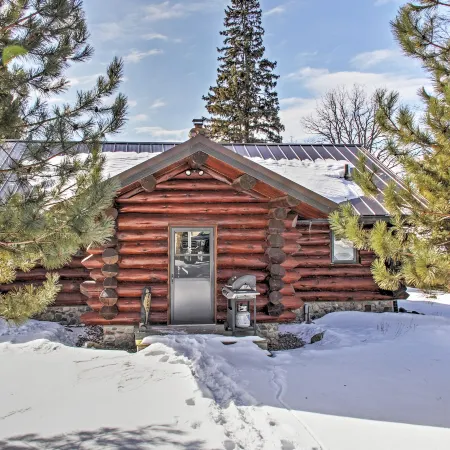 Wonderful Home on Sand Lake w/ Expansive Porch!