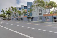 Cozy Emeryville Studio, Near Beaches & Parks! - parking