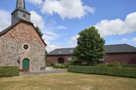 Burg Blens Отели в г. Фетвайс