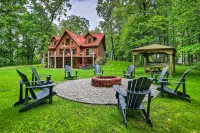 Classy Home w/ Hot Tub: 2 Mi to Lake Access! - 3-نجوم