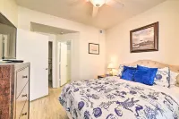 Corpus Christi Condo - Walk to Whitecap Beach! Hotels near Bob Hall Pier