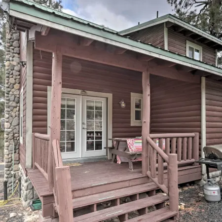 Fire Pit + Game Room: Heber-Overgaard Cabin!