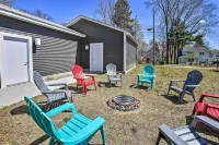 Dtwn Ludington Apt w/ Fire Pit: Day Trip to Slopes - 3-Star